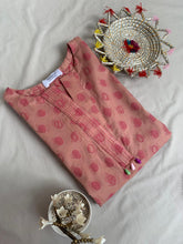 Oriental Pink